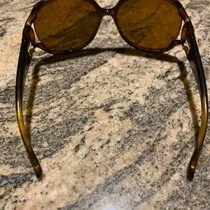 Stylish Oversized Polorized Gucci Sunglasses , Brown gold hardware, with case Gucci | Accessories | Stylish Oversized Polorized Gucci  main image 2